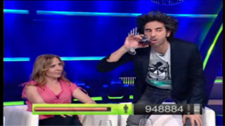 צחוק מעבודה, עונה 6, פרק 6: הכל זה מלמעלה