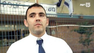 המערכת עם מיקי חיימוביץ', עונה 5, פרק 8: משטרה בחקירה