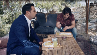 שאטו עין כרם, עונה 2, פרק 9 - שותפים ואחים