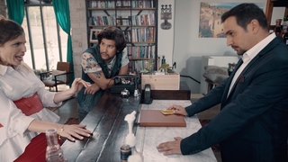 שאטו עין כרם, עונה 2, פרק 7 - חיים בסרט