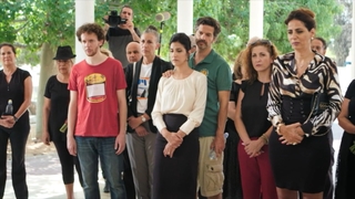 ויקי ואני, עונה 1, פרק 1: "דגם ודוגמה"