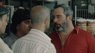 שנות ה-80, עונה 3, פרק 4: מלחמת כבלים