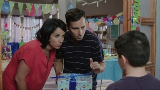 לה פמיליה, עונה 2, פרק 3