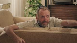 שנות ה-80, עונה 4, פרק 2: הדשא של השכן