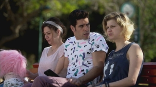 מאחורי הקלעים של "מפלצות קטנות"