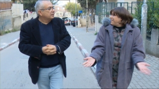 החרדיות, עונה 1, פרק 3